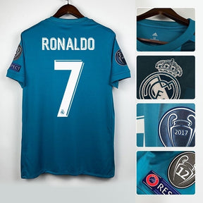 Camisa Retrô Real Madrid 17/18