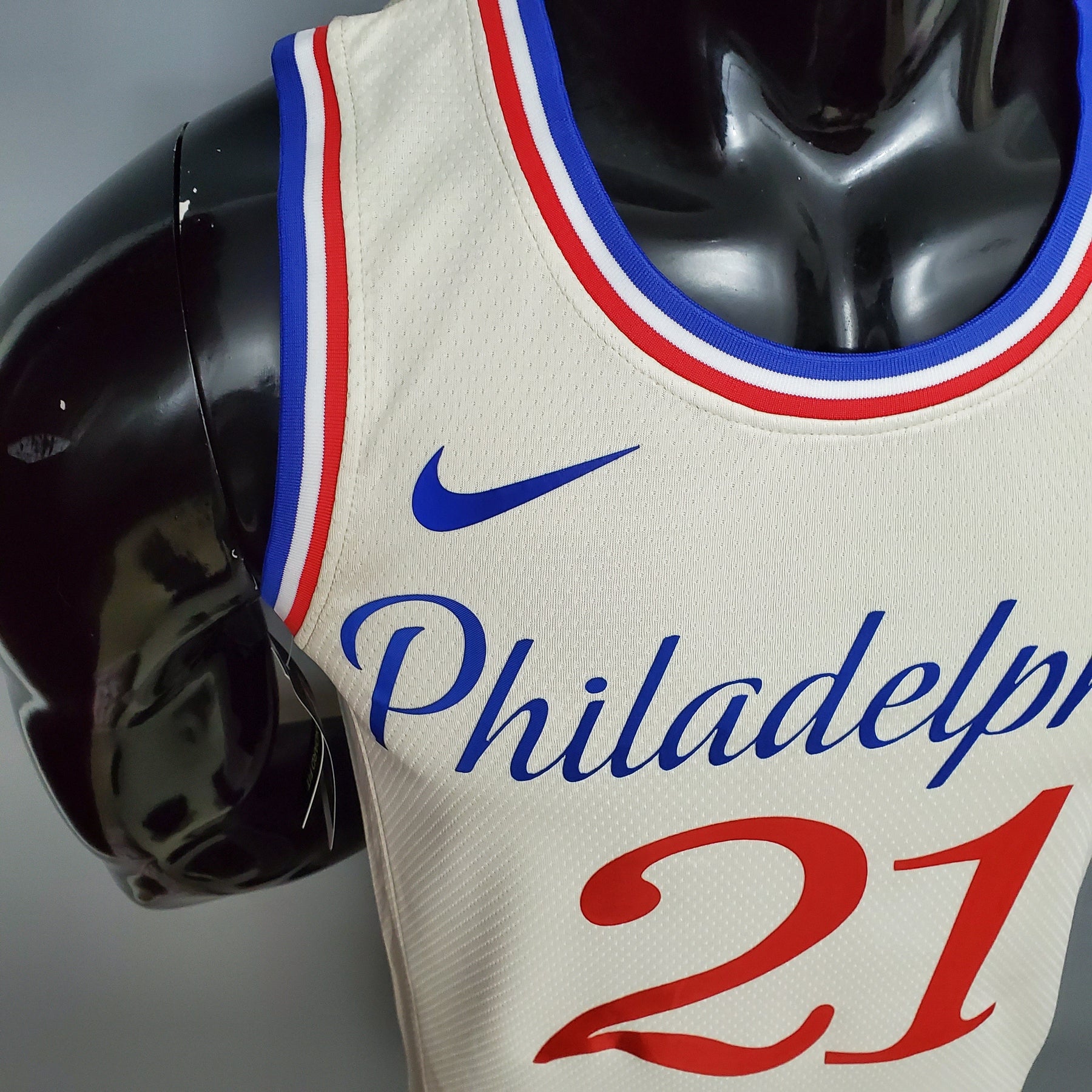 Regata NBA Philadelphia 76ers - Joel Embiid #21 Edição Limitada Bege