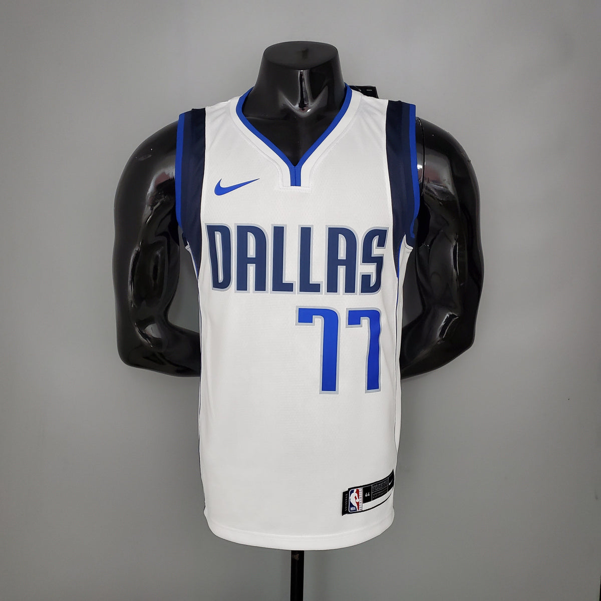 Regata NBA Dallas Mavericks - Doncic #77 Home White